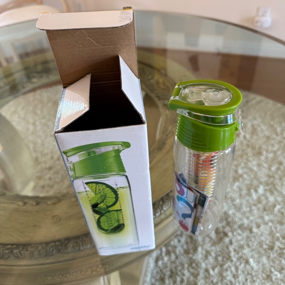 PURE FLAVOUR 2 GO DRINKING CUP NEW Green - Picture 1 of 4